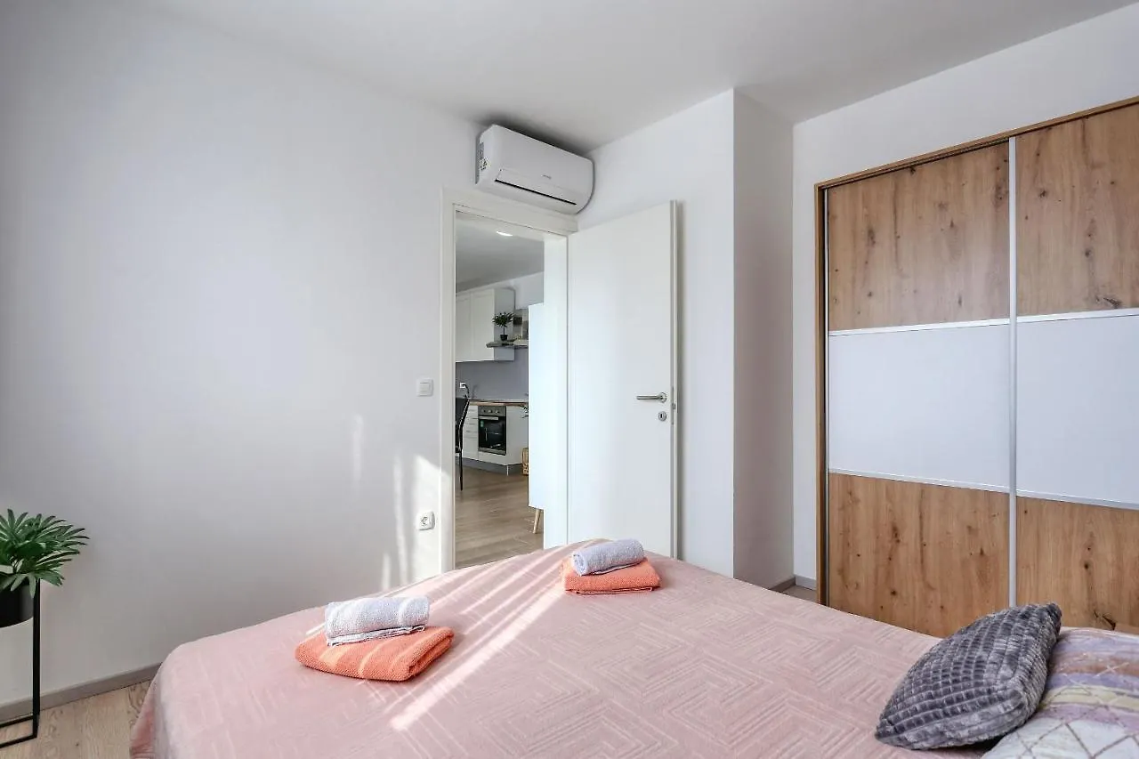 Apartman Borna Zadar 0*,
